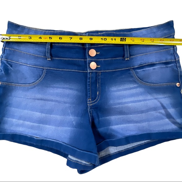 No Boundaries size 17 mid rise bright blue jean shorts with rolled cuffs NWOT - Picture 5 of 8